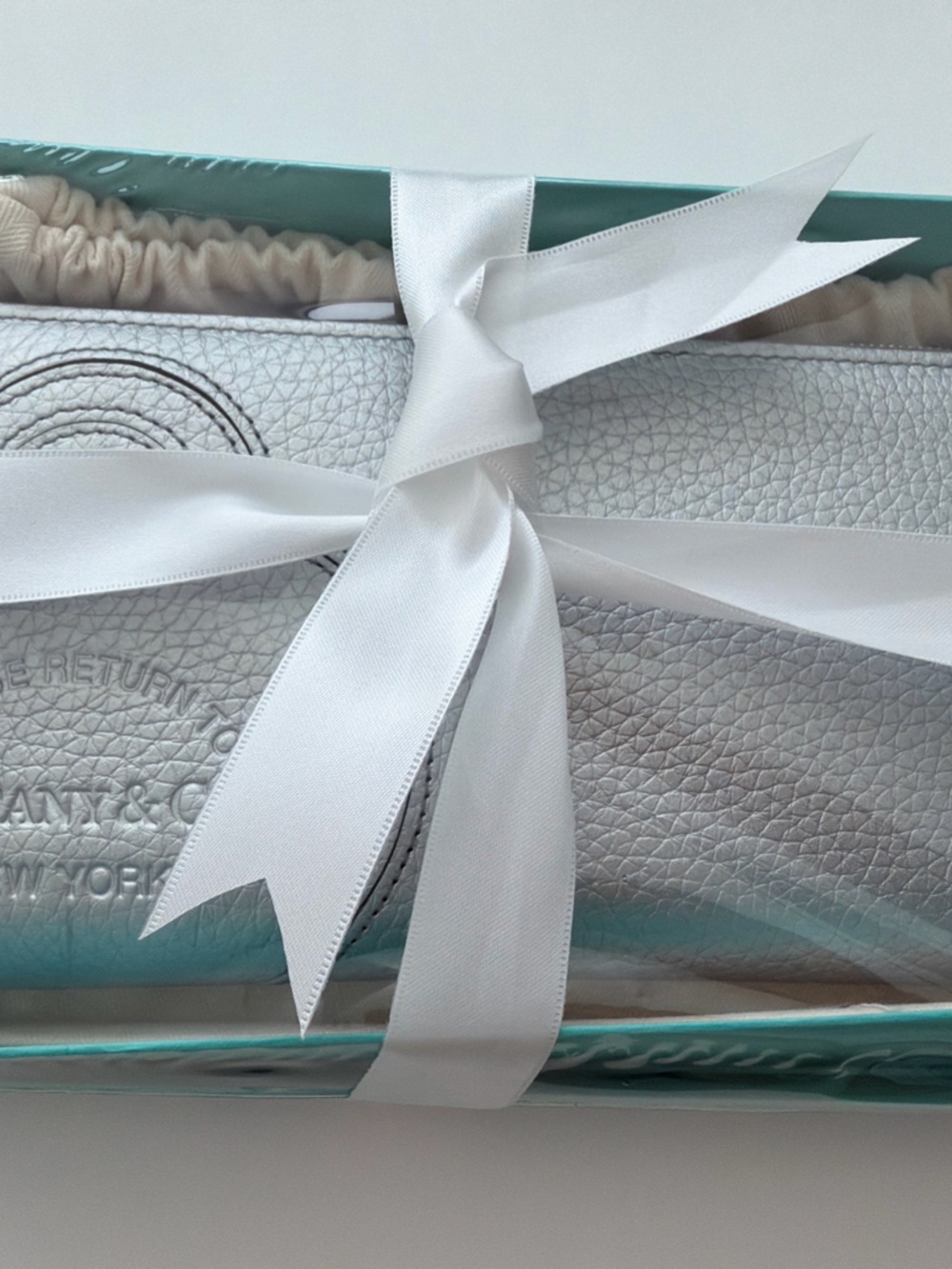 Tiffany & Co. long zip wallet zip wallet with box NEW SEALED